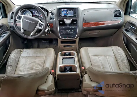 2016 Chrysler Town & Country Touring from USA, damaged, VIN 2C4RC1BG1GR111039